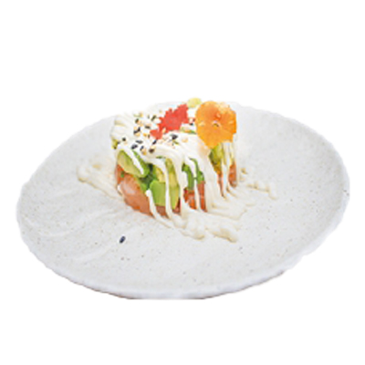 Poke salmón, masago, aguacate, mayonesa y sésamo